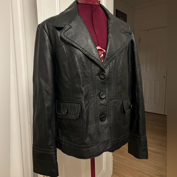 Classic Black Leather Blazer Jacket - Picture 2 of 7